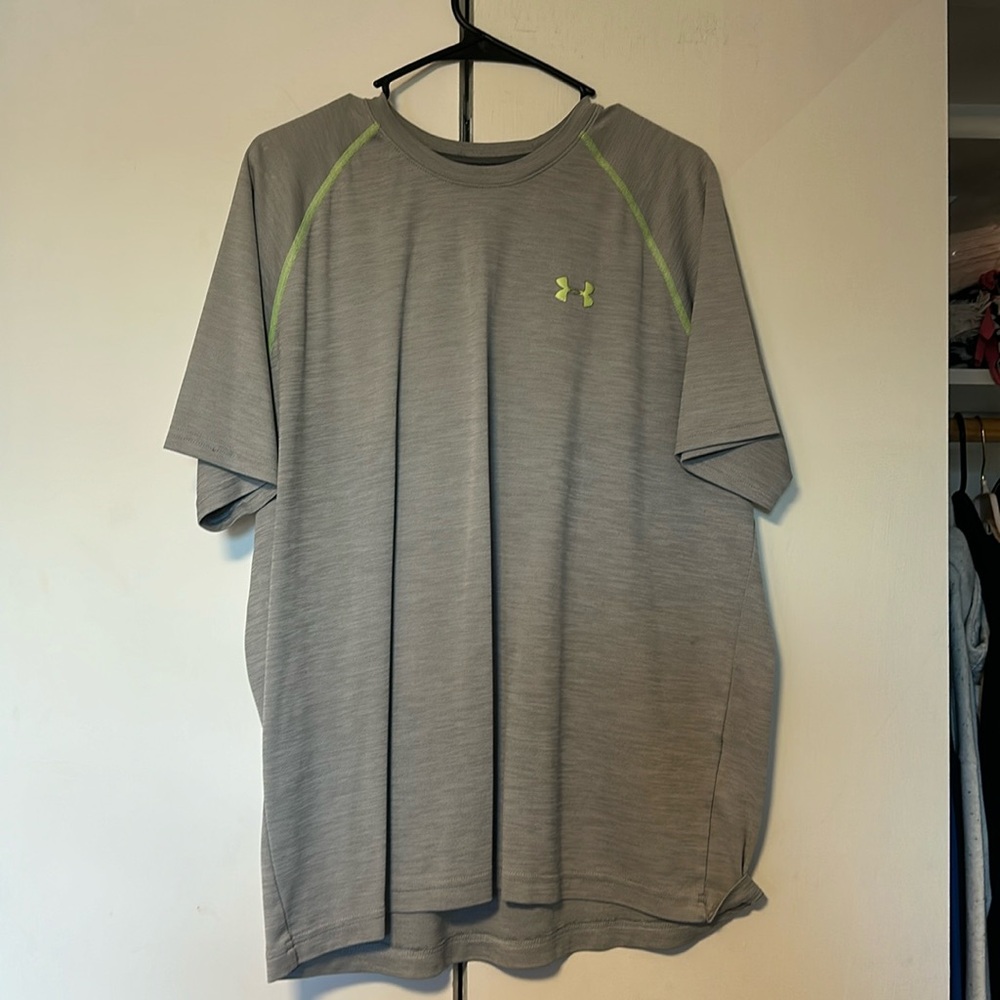 Under Armour Grey Men’s XL T-shirt